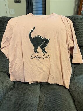 Kim Rogers Pale Pink Lucky Cat Tee